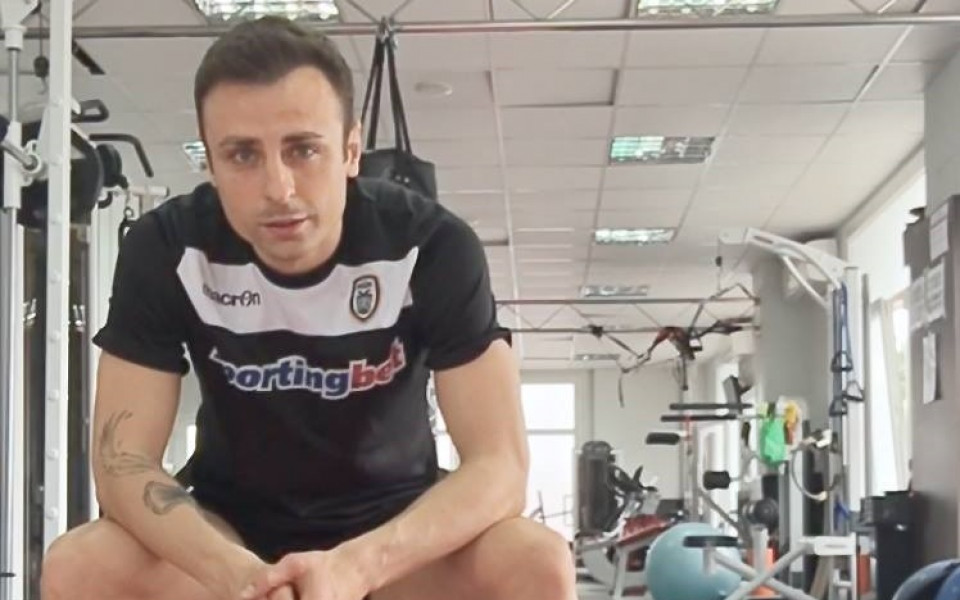 СНИМКА: Позитивният Бербатов тренира във фитнеса