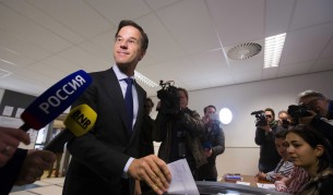 Холандия уплашена за руска намеса, ще брои бюлетините ръчно