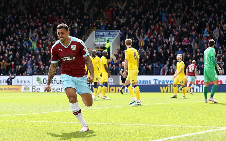 Лидерът Бърнли отказа Лийдс с гол от съблекалнята