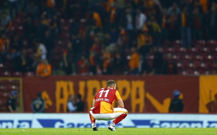 Звездните Фенербахче и Галасатарай доближиха Бешикташ до титлата