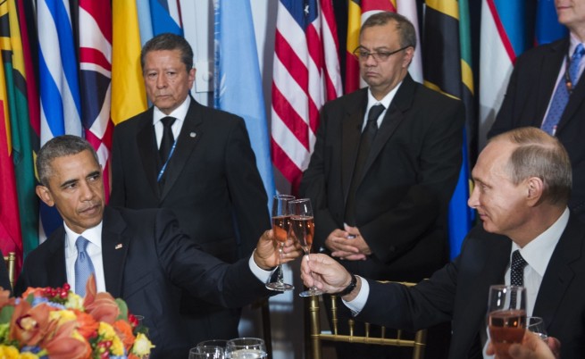 Давутоглу: Разговорите на Путин и Обама нямат стойност за нас