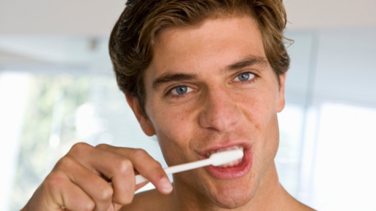 четка за зъби почистване евтин и скъп вариант паста за