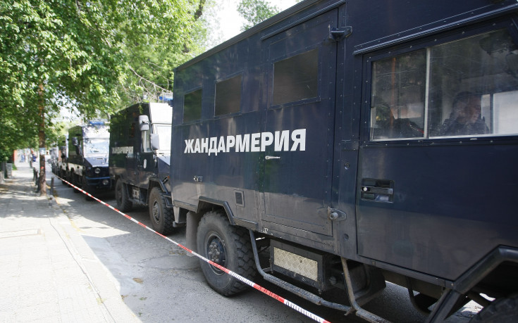 СНИМКИ: Здрава охрана на протеста на ЦСКА
