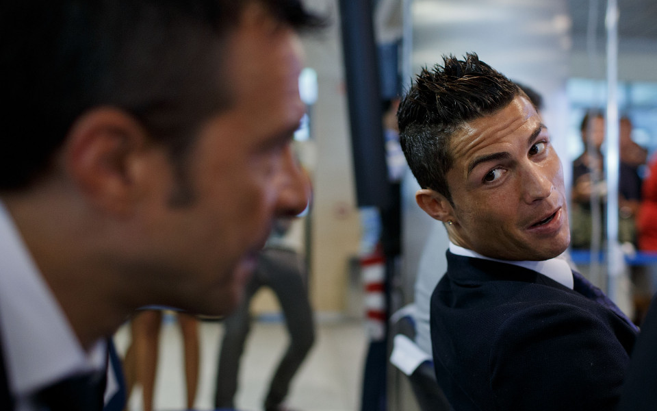 Агентът на Роналдо: Невъзможно е да напусне Реал