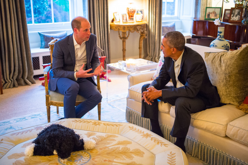 Обама на гости на кралското семейство във Великобритания