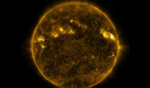 Удивителни кадри на слънчево изригване, заснети от НАСА