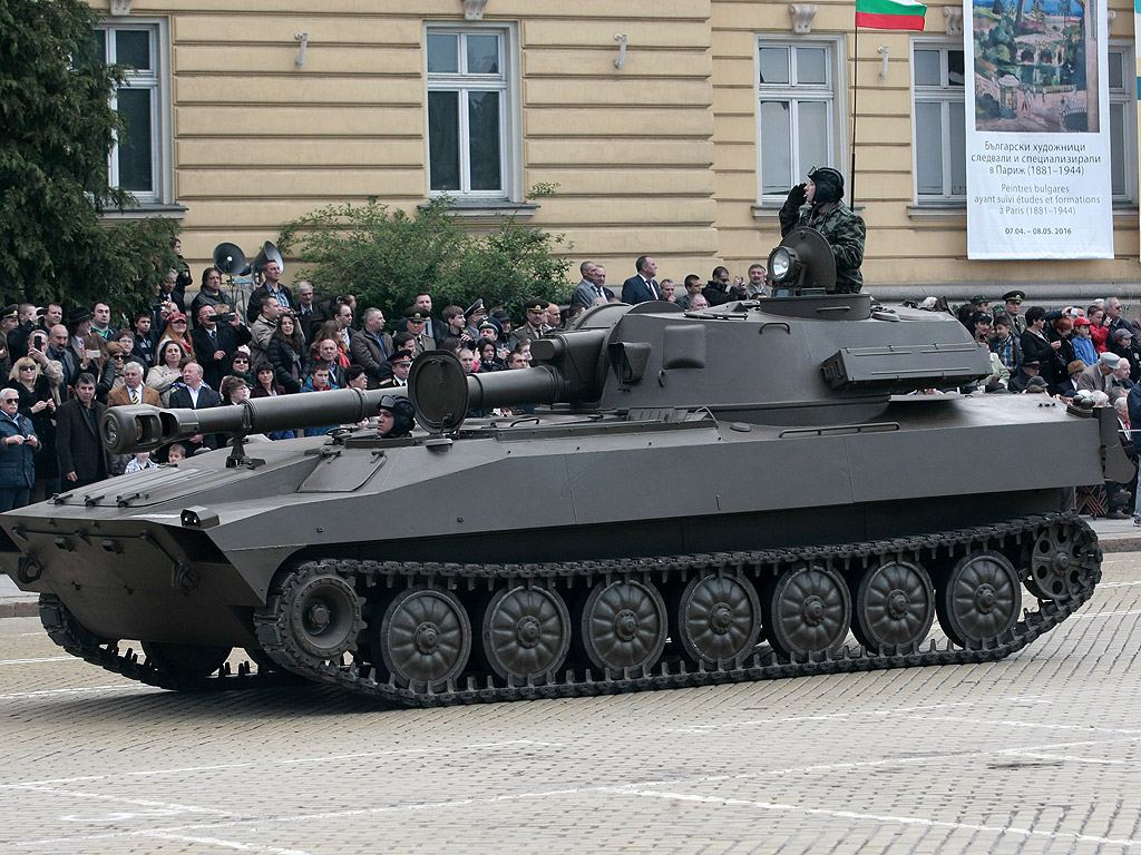 Военния парад в столицата на представителните части на Българската армия
