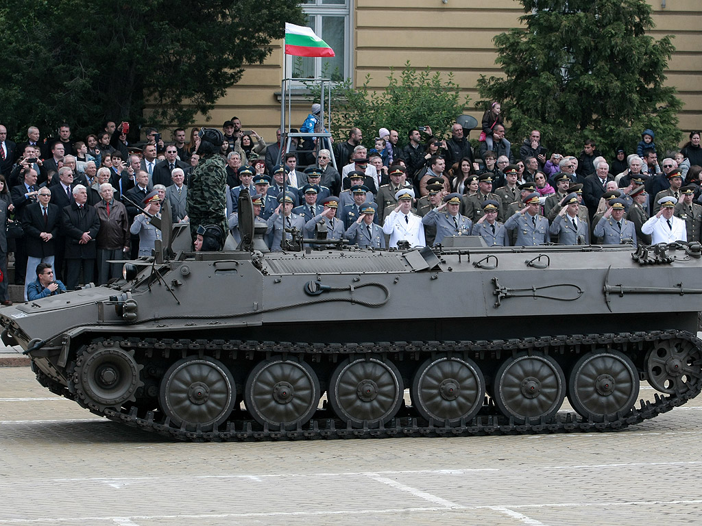 Военния парад в столицата на представителните части на Българската армия