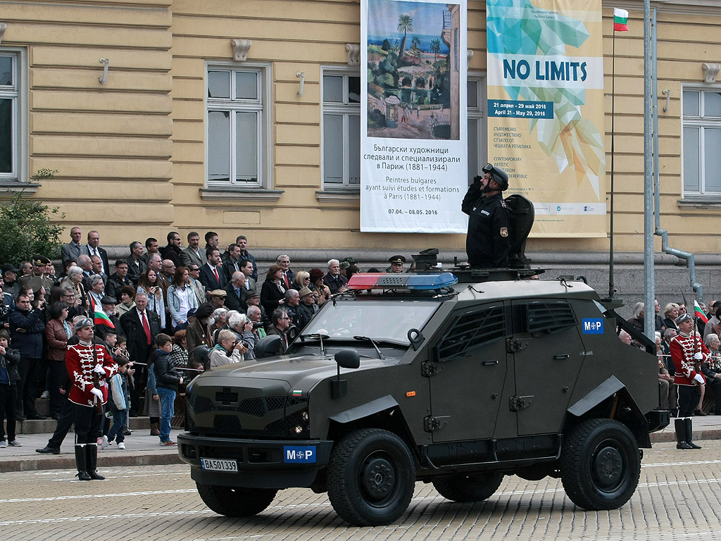 Военния парад в столицата на представителните части на Българската армия