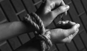 Намериха вързано и ранено 3-годишно българче в Гърция