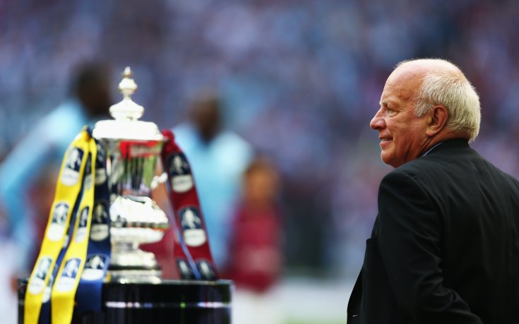 Време е за последния трофей в Англия