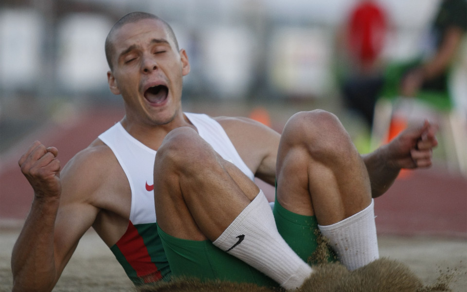 Българските скачачи отпаднаха в квалификациите на троен скок