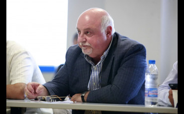 Баждеков: Само с компромиси не може да се продължава