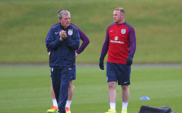 Рой Ходжсън сменя позицията на Рууни