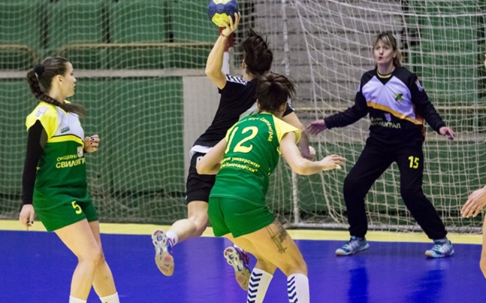Шампионът на България по хандбал при жените става ясен в събота