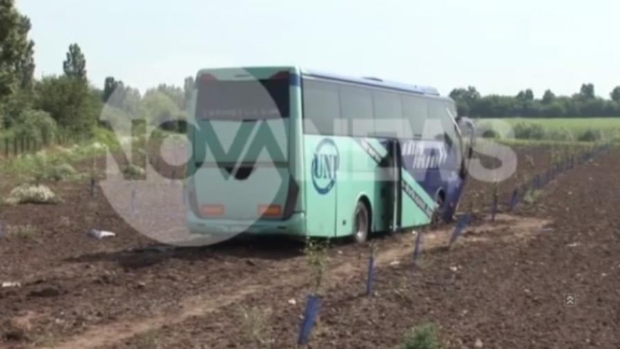 Автобус катастрофира край Силистра, десет пострадали