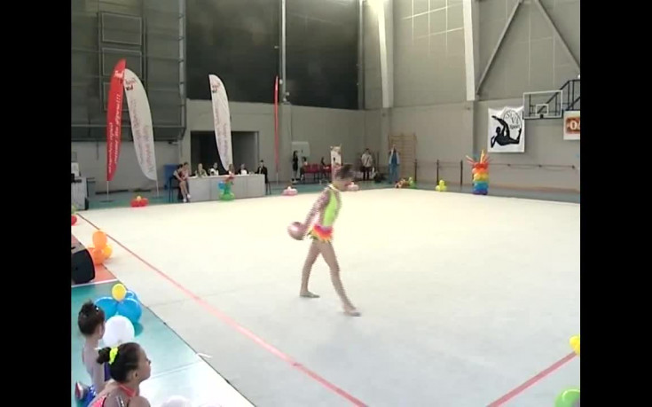 Малките грации на Симона Къп