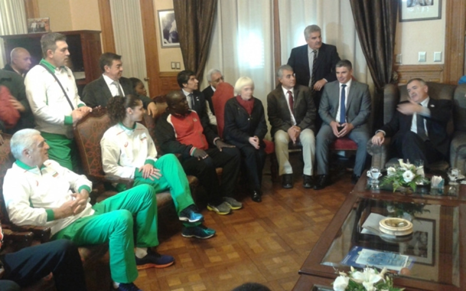 Волейболистките се срещнаха с кмета на аржентинския Тукуман