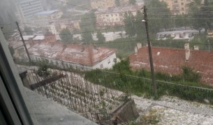 Градушка удари Хасково, валежи и през уикенда
