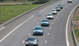 Опасни ли са колите с десен волан