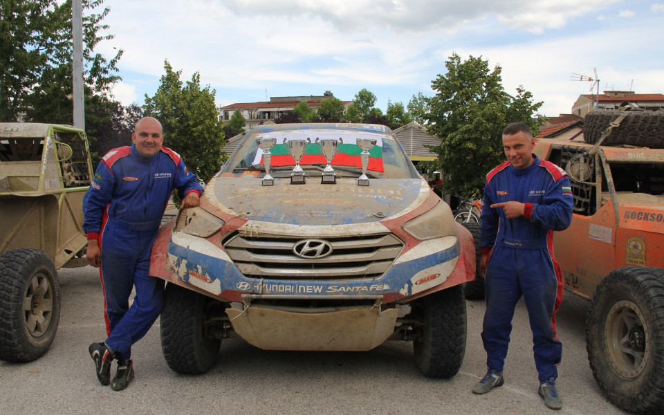 Българският Hyundai Off-Road Racing Team е лидер в Източноевропейския офроуд шампионат
