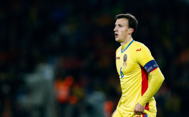 Румънец от Наполи се размина с тежка травма