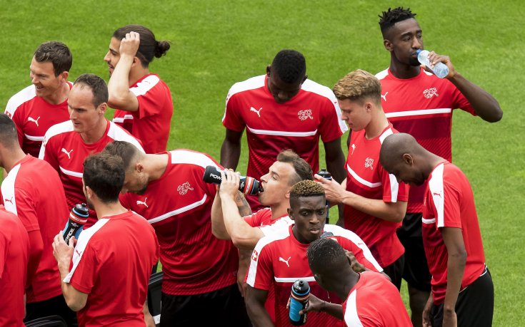 Федерер изтегли мача си по-рано заради Швейцария