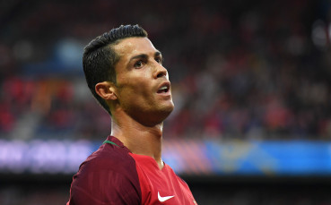 Роналдо почна да вкарва, но подигравките с него валят още