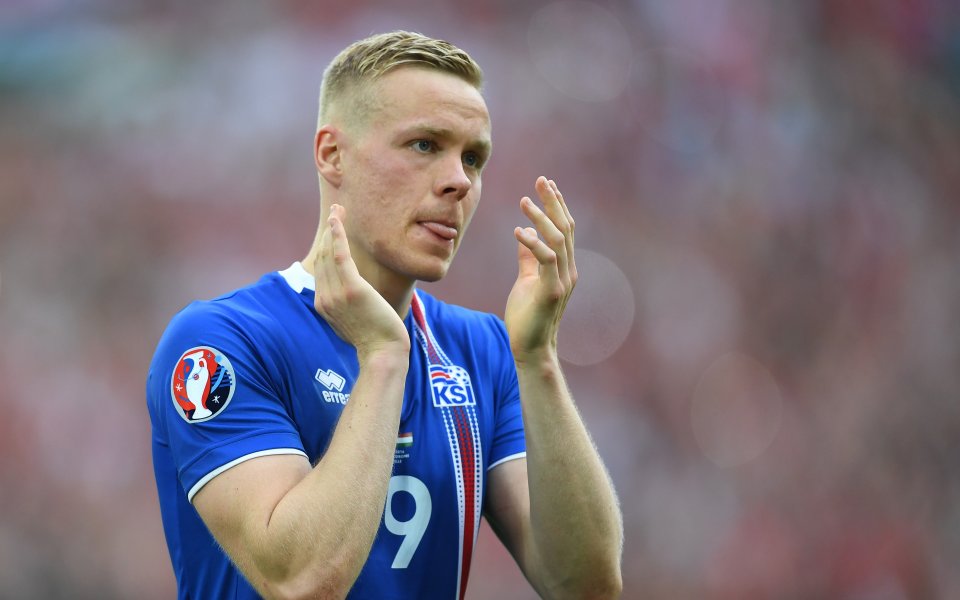Наказаха исландска футболна звезда заради сексуално посегателство