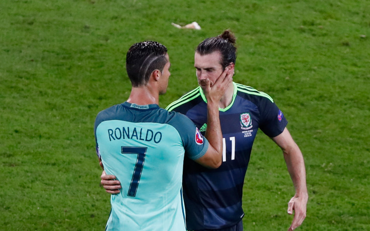 Дуелът на вождовете Бейл и Кристиано