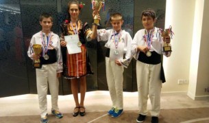 Български ученици с медали от международно състезание