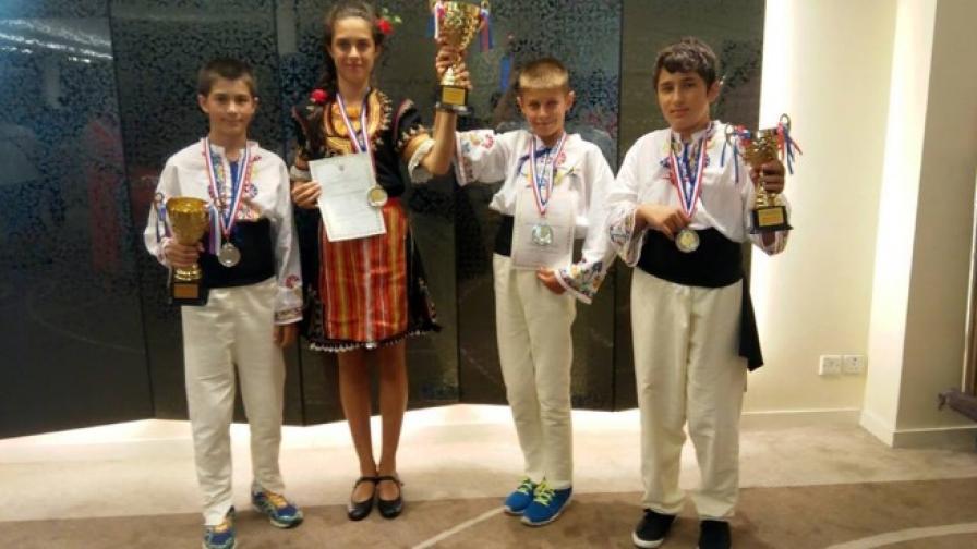 Български ученици с медали от международно състезание