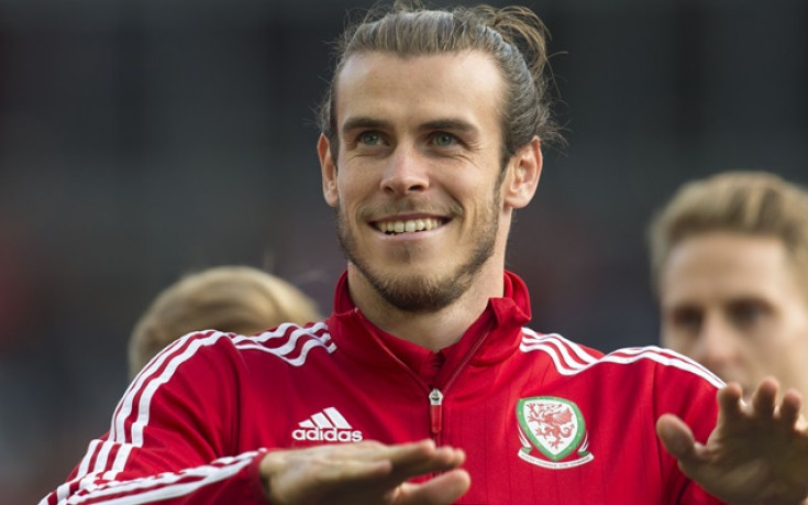 Гарет Бейл се сгоди за дългогодишната си приятелка