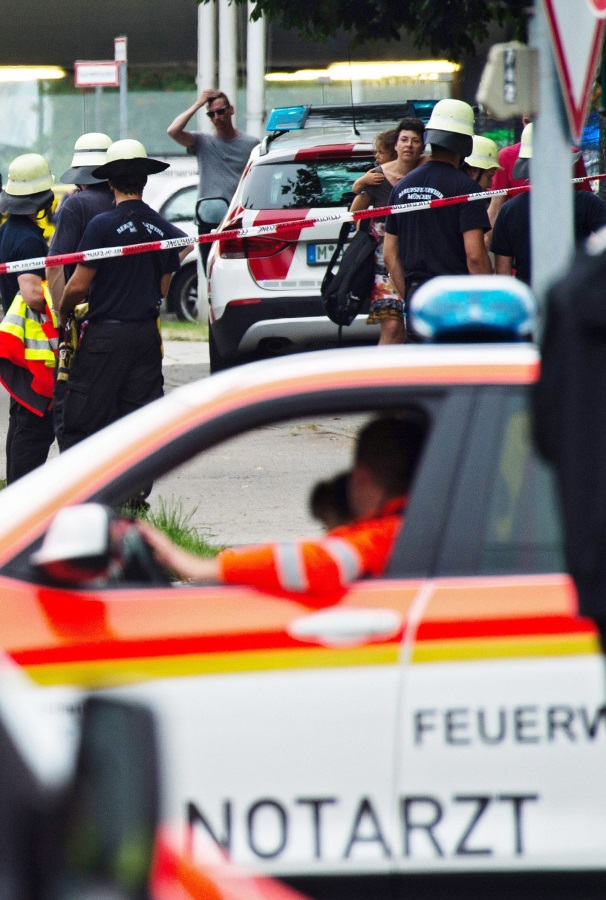 Мащабна полицейска операция след стрелба в търговски център в Мюнхен