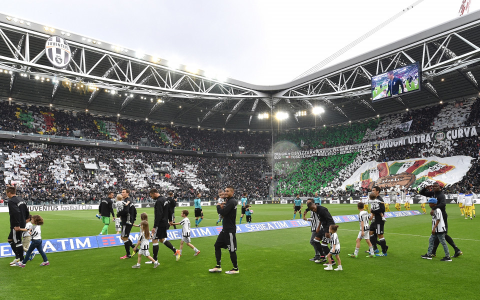 Юве подобри рекорда си по продадени абонаментни карти