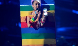 Защо облякоха това? Най-шантавите визии на звездите