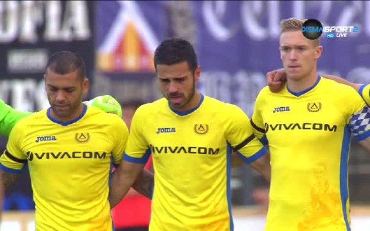 Сълзи и молитва от Илко и Димитър Пиргови в памет на баща им