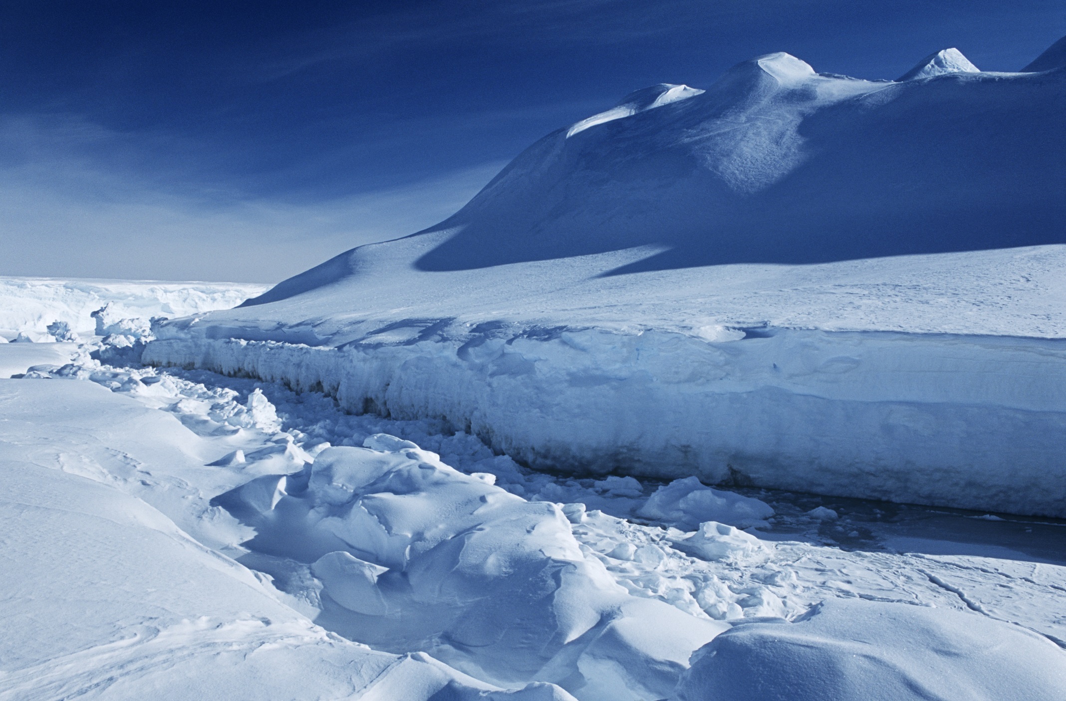 Невероятни картини от ледения континент Антарктида