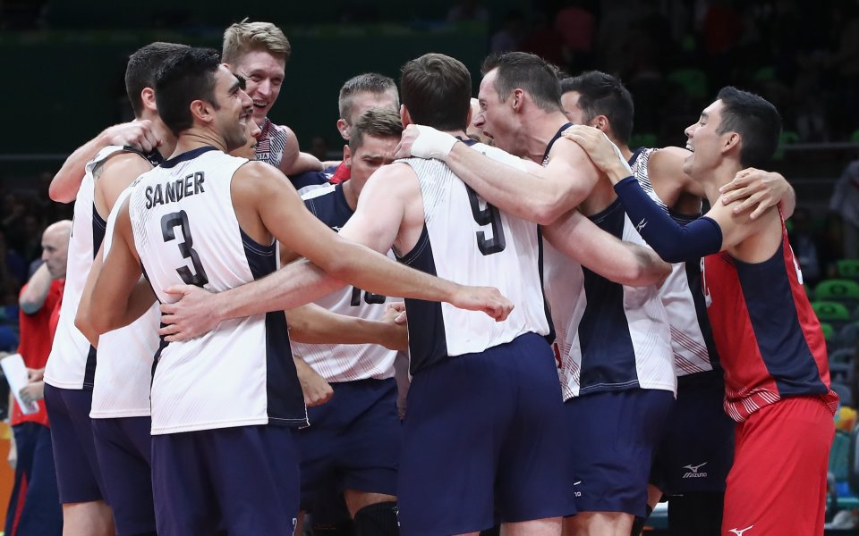 Трета победа за Италия, САЩ победи домакините в мъжкия волейбол