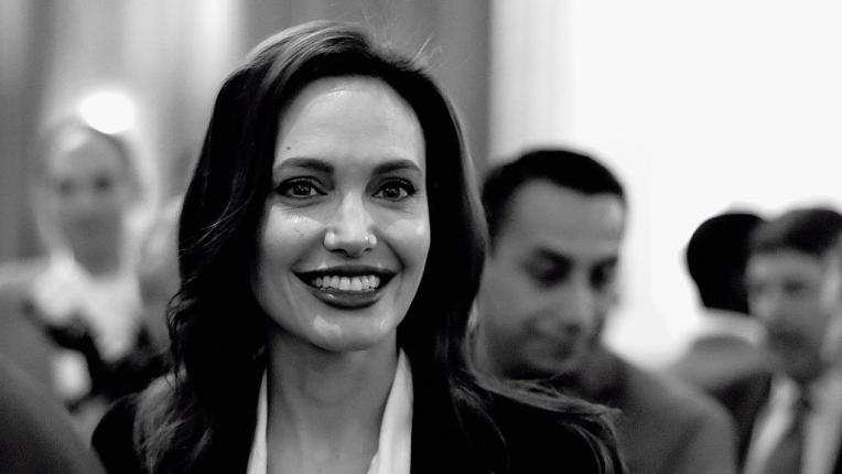  Интересни обстоятелства за Анджелина Джоли 