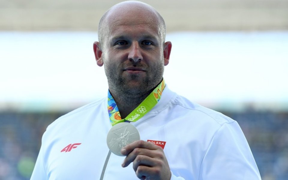 Полски лекоатлет дава на търг олимпийския си медал