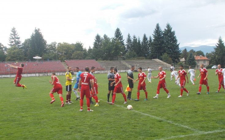 Ботев Гълъбово с труден успех над Созопол