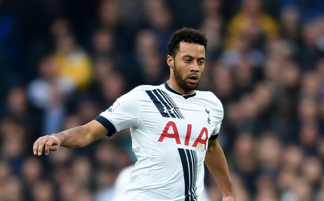 Нападателят Муса Дембеле започва преговори с Тотнъм за подновяване на