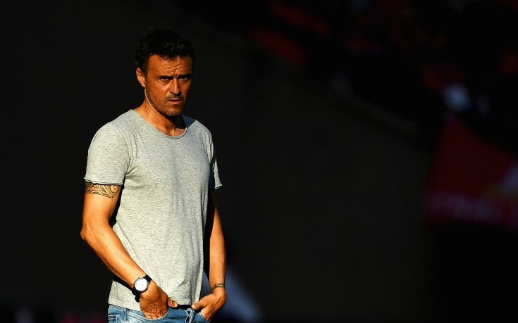 Луис Енрике иронизира мадридските нападки към съдията