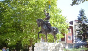 За първи път в България - пеещ паметник на генерал