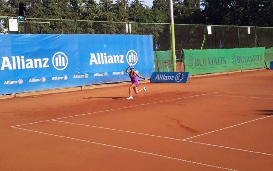 Аршинкова тръгна с победа на Алианц Къп