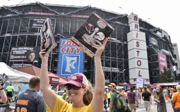 Американска лудост: 157 хиляди на колежански мач