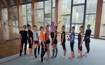 СНИМКИ: По стъпките на новия ансамбъл