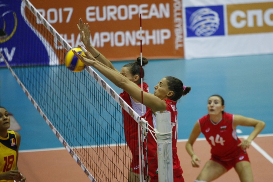 Волейболистките на България и Румъния1