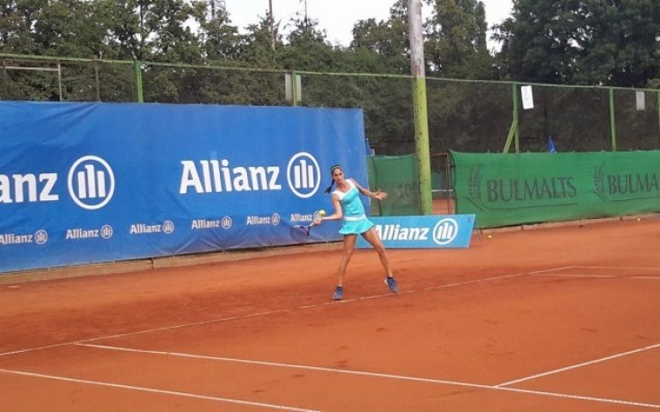 Шиникова не излезе във финала на двойки в Бая